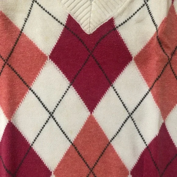 White knit vest with pink & coral geometric pattern - Picture 3 of 7